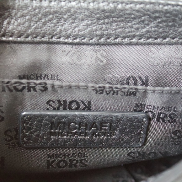 Michael Kors Cross Body - Picture 2 of 3